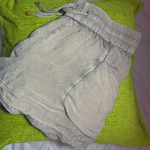 earthbound cargo style shorts